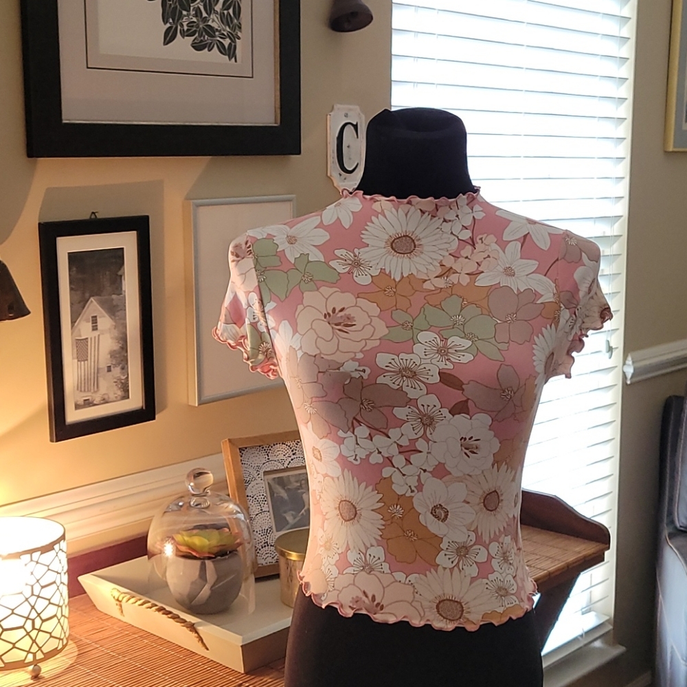 Forever 21, floral Tee, size S